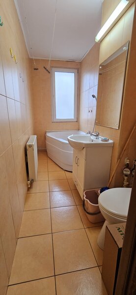 Drumul Taberei, etaj 2/4, decomandat, bloc mixt, reabilitat, 33 mp, libera